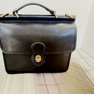 Vintage Coach Willis Bag in black